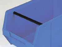 Container tie bar for CP6 plastic containers